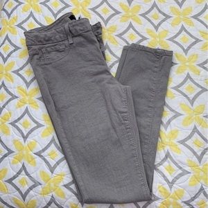 Women’s grey skinny jeans